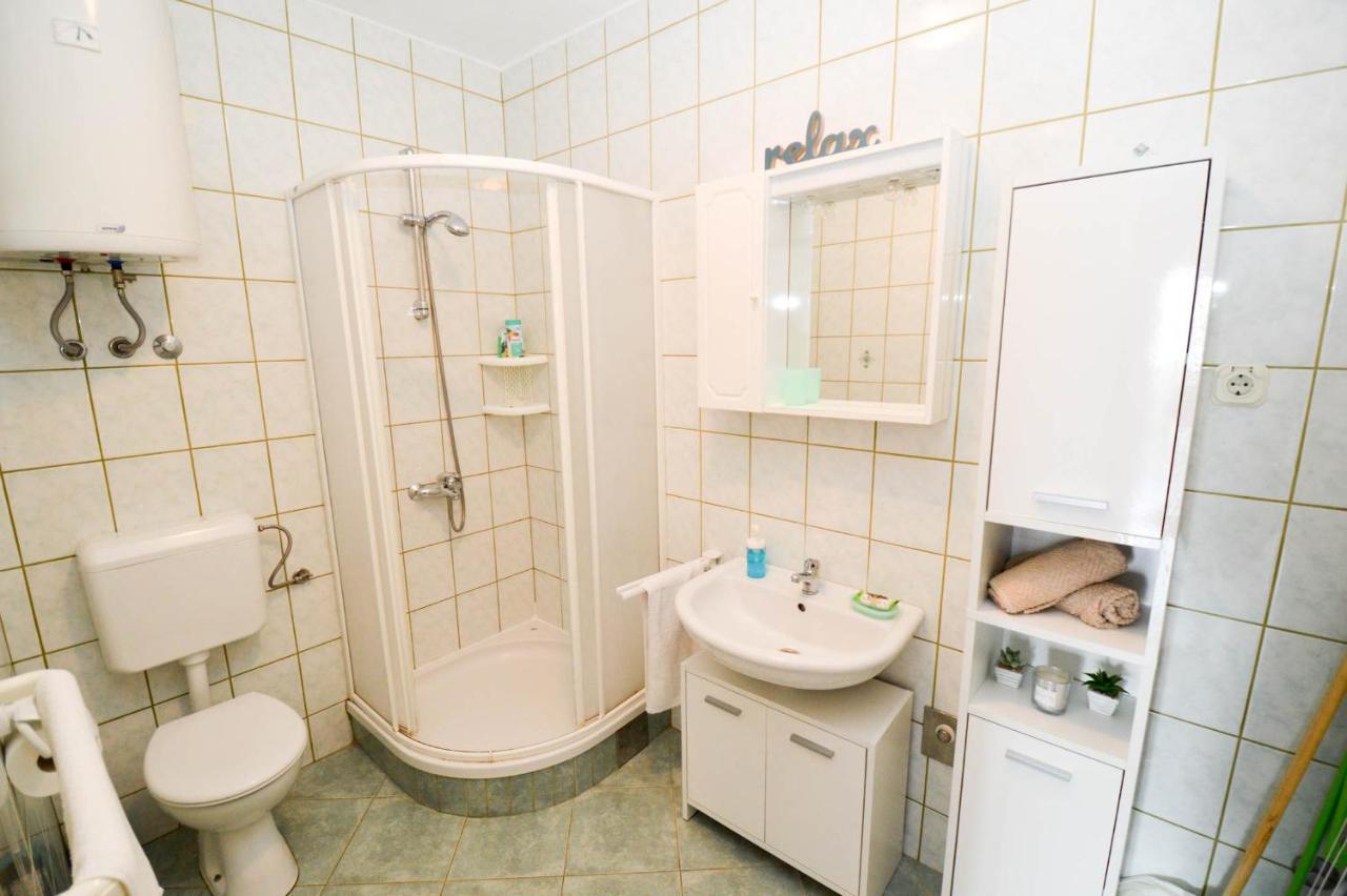 Maja Apartment Паг Екстериор снимка
