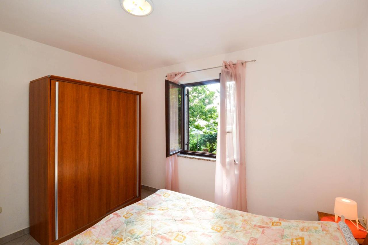Maja Apartment Паг Екстериор снимка