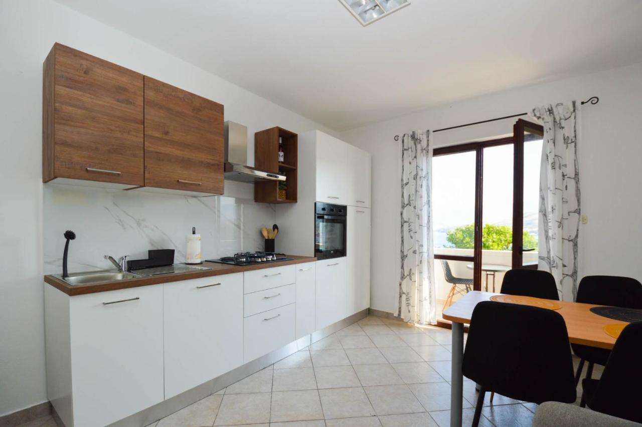 Maja Apartment Паг Екстериор снимка